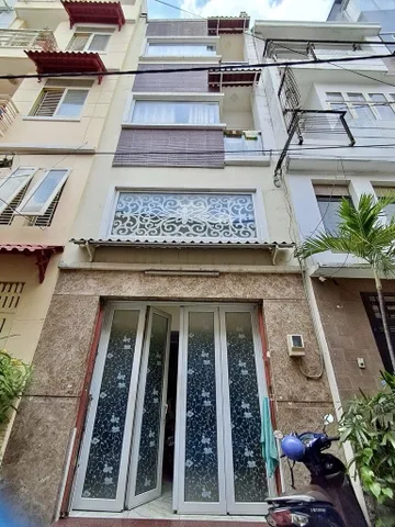 Bán nhà 30m² 4×7.5m²  giá 9.8 tỷ Phường Tân Định