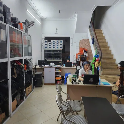 Cho Thuê Nhà Ngõ 255 Phố Huế - Hai Bà Trưng 55M² 4 Tầng 5 Ngủ - Nội Thất CB - Ô Tô Vào Nhà - Giá Thuê 17tr