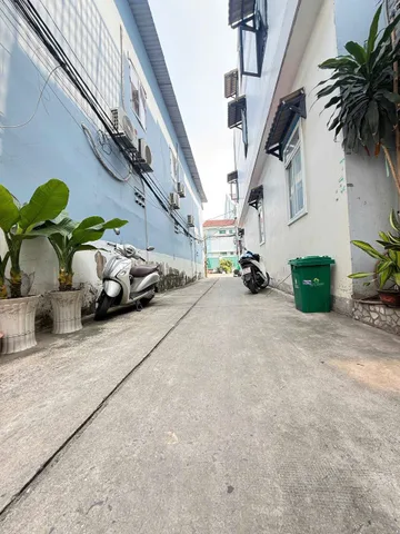 NHÀ ĐẸP -  70M2 - 2 TẦNG - HẺM XE HƠI - BÌNH TÂN