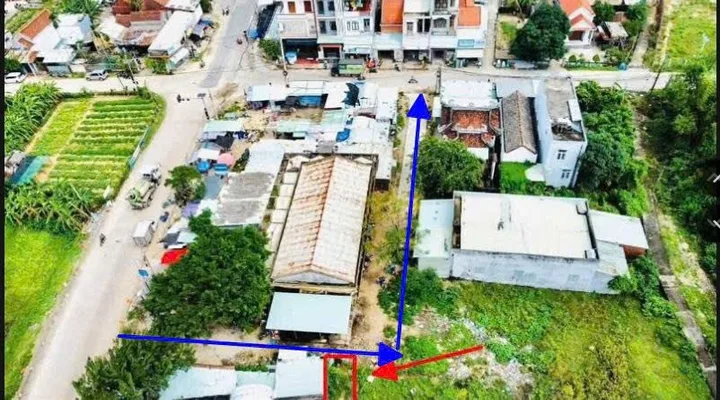 Cần tìm đâu xa khi "siêu phẩm" giá rẻ ngay cạnh chợ đã xuất hiện!
📍 Vị trí: Ngay sát khu vực chợ sầm uất, dân cư đông đúc, tiện ích không thiếu thứ gì.