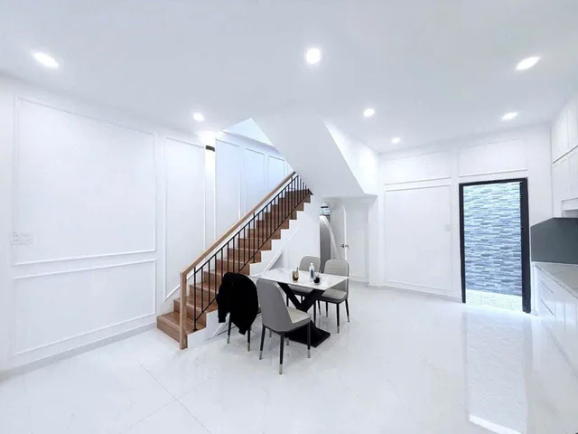 NHÀ MỚI FULL NỘI THẤT GIÁP QUẬN 10, 11 - 4TẦNG Ngang 6m 67m² 8.7tỷ LẠC LONG QUÂN, TÂN BÌNH