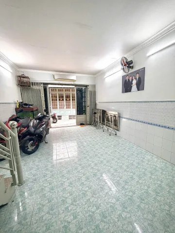 Nhà phú thọ hòa tân phú. Giáp ranh bình tân. Tân bình .q11