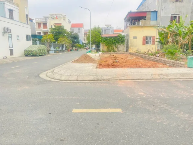 🎉🎉🎉Chào bán lô góc đồng dộc, bấc 1 , thuỷ đường, thuỷ Nguyên.l/h:076.231.9990 em Thúy 

🍀Diện tích 85m2 , hướng nam, xung quanh tiện ích ko thiếu thứ gì

💵💵💵Giá 5 tỷ xxx