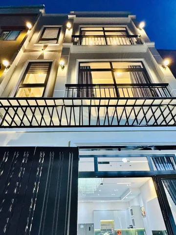 Bán gấp nhà 68m² đường Nguyễn Tri Phương, P5, Q10. Xây 3 tầng, hẻm 6m, giá 3 tỷ 420