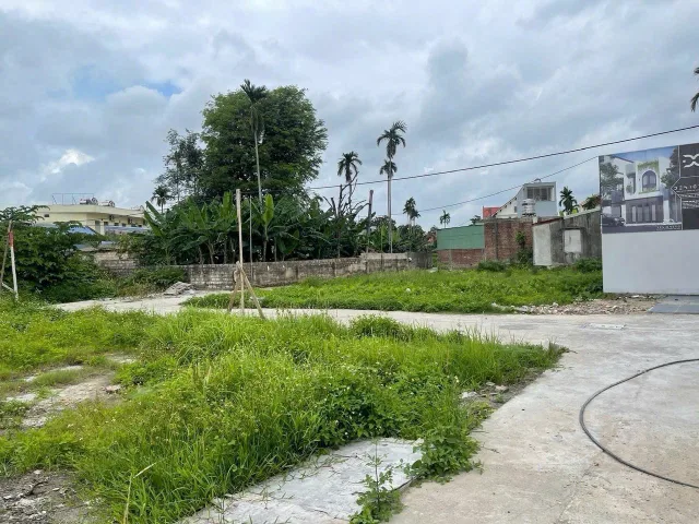 🔥 Cực sốc – 63m² Bái Ngoài – ngõ ô tô 7 chỗ – giá chỉ 1,6x tỷ 🔥l/h:076.231.9990 em Thúy 

👉 Vị trí: Bái Ngoài – Hoa Động cũ (nay thuộc phường Thủy Nguyên mới)
👉 Diện tích: 63m²
👉 Ngõ: ô tô 7 chỗ vào tận đất, quay đầu thoải mái

⸻

💥 Điểm mạnh:
 •