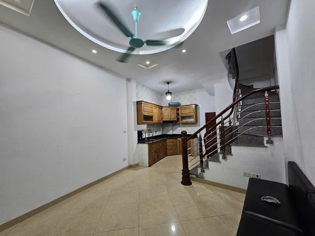 NHÀ NGỌC THỤY – LONG BIÊN – 5 TẦNG DÂN XÂY – 30M² – 7.5 TỶ – VÀO Ở NGAY