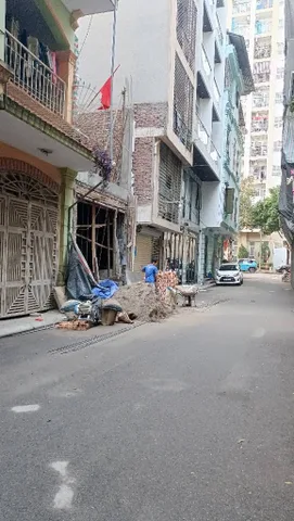 Bán nhà ngõ 560 Nguyễn Văn Cừ 40m x 6T gara thang máy, oto tránh kinh doanh được.