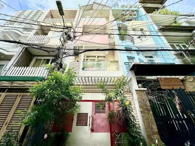 Cô 5 cần bán gấp nhà đường 7m Đoàn Thị Điểm, Phú Nhuận, 72m2, 4tỷ680tr, sổ riêng, sẵn HĐ thuê 18tr