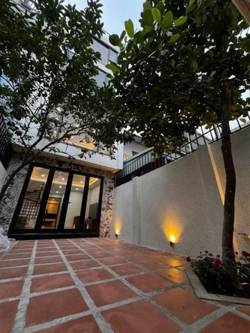 Nhà Phố Lệ Mật