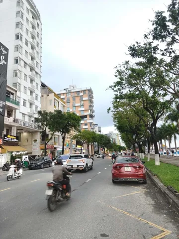 Hiếm ! Trần Hưng Đạo sát sông Hàn, cầu Rồng, Sơn Trà - ô tô đậu gần 70m2 - Giá chỉ hơn 4 tỷ