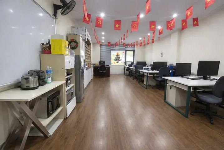 Cho thuê nhà OTO & THANG MÁY - KD VP Phạm Tuấn Tài, Cầu Giấy 60M x 7T giá 50 triệu
