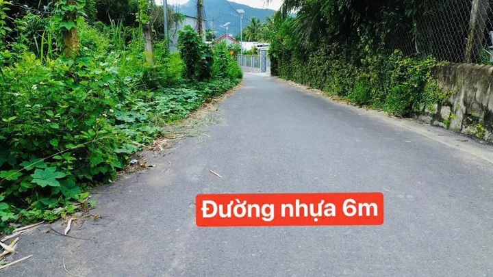 Bán 130m2 full thổ giá 750trieu tại Xã Suối Dầu, Khánh Hòa. Đường nhựa 6m khu dân sinh.