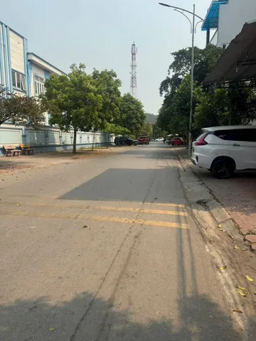 ✅Bán lô đất siêu hiếm tại khu đô thị Gò Gai Núi Đèo
L/h:076.231.9990 em Thúy 
✅Nằm đối diện trường tiểu học Núi 
đèo, kinh doanh buôn bán sầm uất 

✅Diện tích 74,3m, Ngang 5,5m hướng Tây.

🆘🆘Giá chỉ 4,x tỷ ( x mầm non)
Giá 43xx
Maps : https://map