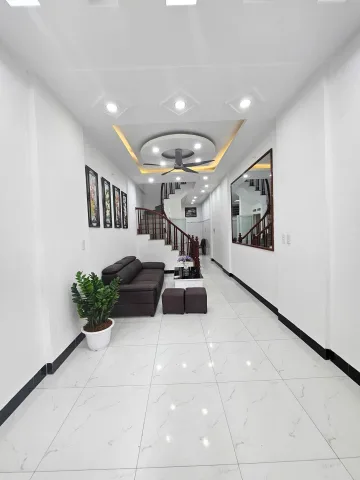 Chỉ 9.35 tỷ. Sở hữu nhà Đại Từ 42m² x 4T, trước nhà rộng 3m, full nội thất, khu dân cư đông đúc, an sinh đỉnh