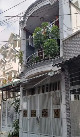 Nhà ô tô đậu cửa, gần Sacombank Phan Huy Ích, 4.15 tỷ