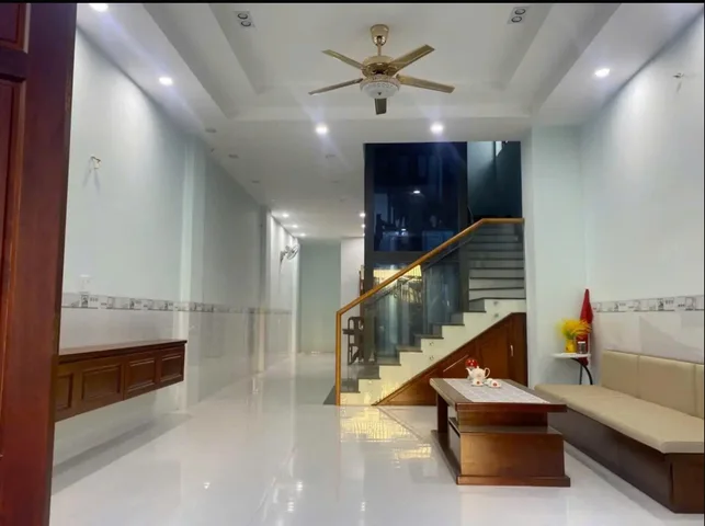 Cho thuê nhà Nguyễn Thị Minh Khai, phường 8, CÓ THANG MÁY, 8 PHÒNG