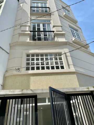 Nhà cần bán gấp gần MT Hoàng Hoa Thám, P.5, Bình Thạnh – DT 44m2 giá 4tỷ100tr. Sổ chủ giữ.