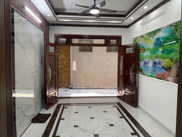 Cho Thuê Nhà Ngõ 166 Kim Mã - Ba Đình 32M² 5 Tầng 3 Ngủ - Nội Thất CB - Giá Thuê 17tr
