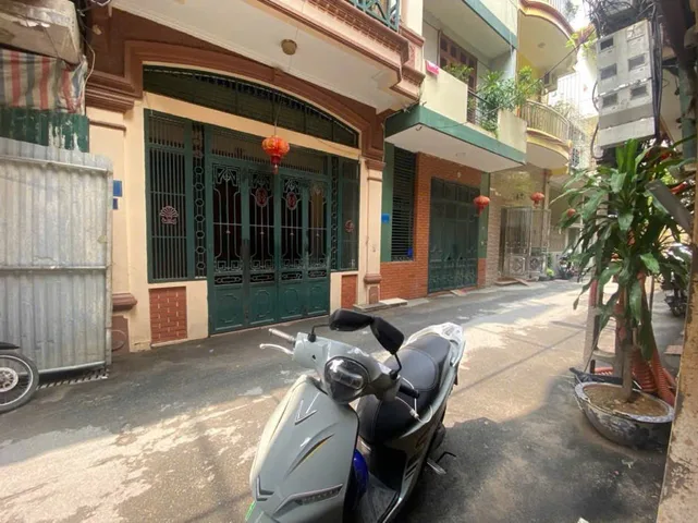 PHÂN LÔ CÁN BỘ CHÙA BỘC - Ô TÔ LÙI CỬA - NGÕ THÔNG - 70m2- 18,5 tỷ