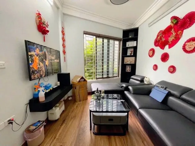 Bán nhà 32m² có sẵn 30m² thổ cư ngang 3.3m giá 6.9 tỷ tại Đường Khương Trung Phường Khương Đình