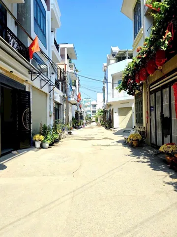 🚗 BÁN NHÀ 5 TẦNG - 50M2( 4.3*11.7), CÔNG NHẬN ĐỦ - 4PN, 4WC, TẶNG FULL NỘI THẤT - KHÔNG QH - NHÀ PHỐ HẺM XE HƠI - NGAY ĐH MAKERTING, CHỢ LÒ LU, KHU CNC - P LONG TRƯỜNG, THỦ ĐỨC. (A)