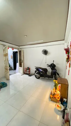 KẸT TIỀN BÁN GẤP NHÀ QUẬN 7, 2 TẦNG, 4.2X13, SHR CHỈ 4.3 TỶ