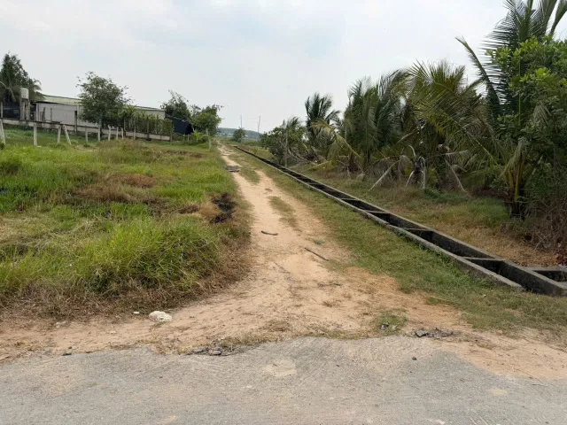 Bán đất vườn gần đường Trung Lập xã Trung Lập Thượng Củ Chi TPHCM, DT: 600m2.