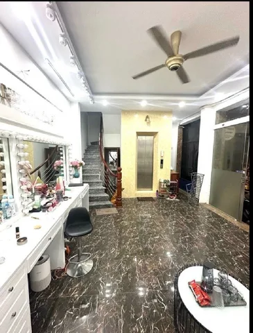 THANG MÁY - Ô TÔ - KINH DOANH - CÒN MỚI - TRUNG TÂM QUẬN- PHỐ TÔN ĐỨC THẮNG- 40M2-5T- MT8M