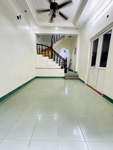 Bán nhà nam dư 4 tầng dân xây ô tô lùi cửa 15M ô tô tránh hoàng mai