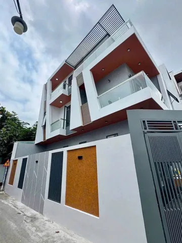Căn góc Vip đẹp 1 trệt 2 lầu Hiệp Thành cũ (phường Phú Lợi -TP.HCM) sát bên KDC Hiệp Thành 1,đường nhựa 5m