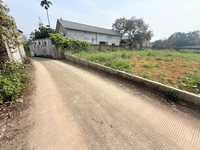 103.6m - đối diện KCN Nhuận Trạch - cách đường liên xã 50m - giá đầu tư