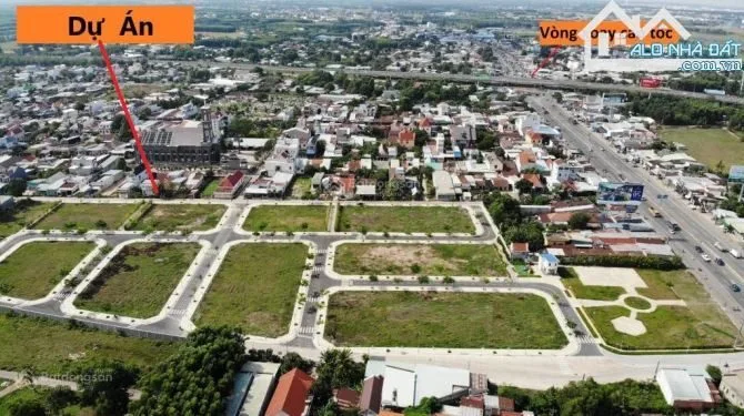 BÁN NỀN 100M2 NGAY CỔNG CHÍNH SÂN BAY LONG THÀNH CHỈ 1KM TRUNG TÂM HÀNH CHÍNH THỊ TRẤN LONG THÀNH SỔ SẲN DÂN CƯ CỰC KỲ ĐÔNG ĐÚC