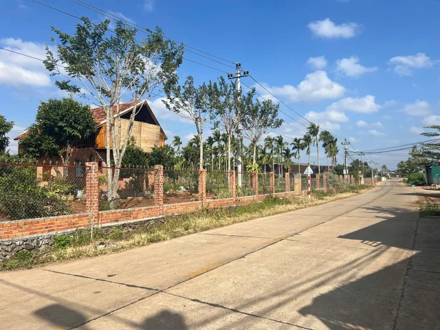 Bán nhà 114.2m² có sẵn 114m² thổ cư ngang 4m giá 1.55 tỷ tại Đường Phan Văn Đạt Phường Thành Nhất