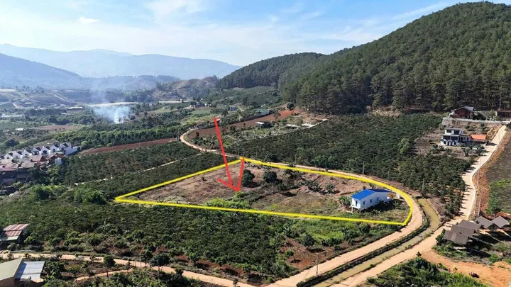 Đất Mê Linh Giáp Suối tự nhiên chỉ 600m ra ĐT 725. GIá 1.45 tỷ/586m2. Ngang 10m mặt tiền