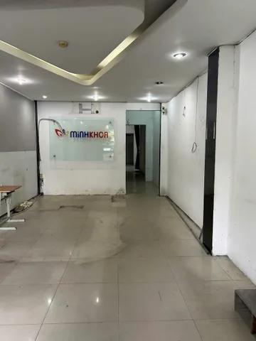 Cho thuê nhà 5 tầng mặt tiền Lê Hồng Phong, gần ngã tư 3 Tháng 2 giá tốt