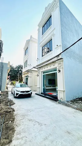 Căn nhà 3 tầng lô góc tại TDP Vân Tra , An Đồng, An Dương, Hải Phòng 
 Ngõ ô tô     Za :  2,8 ty