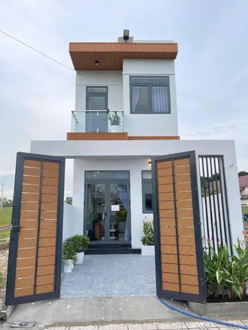 Em Có Căn Nhà Lầu Vừa Hoàn Thiện Ngay Mặt Tiền Đường Lớn Vừa Ở Vừa Kinh Doanh Chỉ 750tr Dọn Vào Ở Ngay.