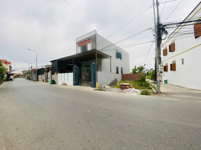 💥 💥💥Bán lô góc ngã tư đường nhựa Kênh Giang - phường Lưu Kiếm.l/h:076.231.9990 em Thúy 
👉Dt 60m mặt tiền 5m
👉Giá chỉ 1tỷ8xx
Vị trí đẹp Kinh d,o,a,n,h  b,u,ô,n  bán ok
Quý khách nhanh tay ạ