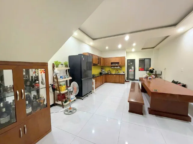 NHẸ 15T DÁ ĐTƯ - NGAY NGÃ 4 TÂN SƠN NHÌ + GÒ DẦU 
- MẶT TIỀN KDOANH ĐƯỜNG 20M CÓ LỀ. NHÀ MỚI 4 TẦNG - VỪA Ở VỪA CÓ NGUỒN THU CAO 
- DT : 4x 20M (357)

📞 Liên hệ xem ngay: 0902 106 911
