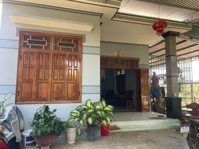 Bán nhà 808m2m² ngang 20m giá 890 triệu tại Xã Diên Lâm