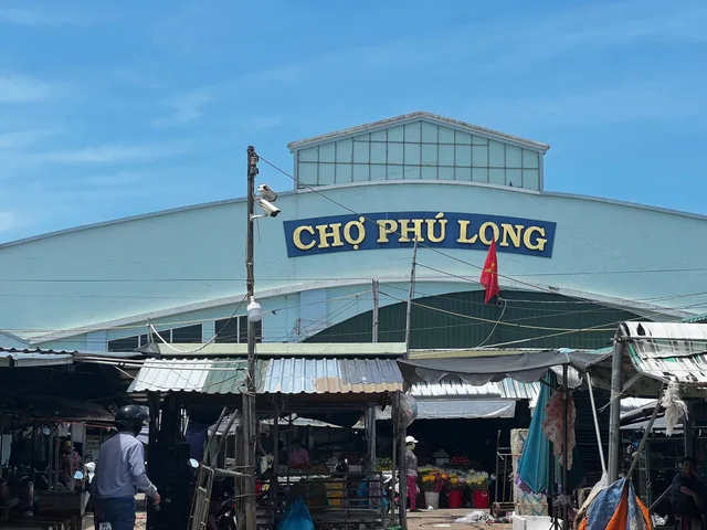 Bán đất thổ cư góc 2 mặt tiền chợ Phú Long, Hàm Thuận Bắc