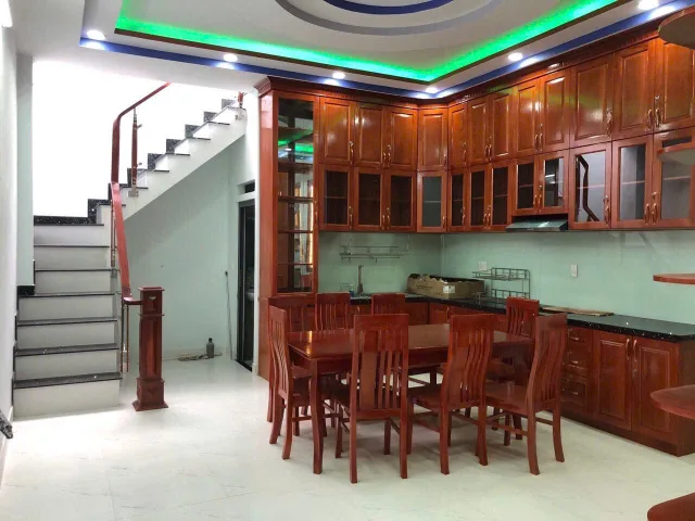 Bán nhà Quận 7 – DT 104,6m² (5x21m), kết cấu 3 tầng BTCT 8 TỶ 2