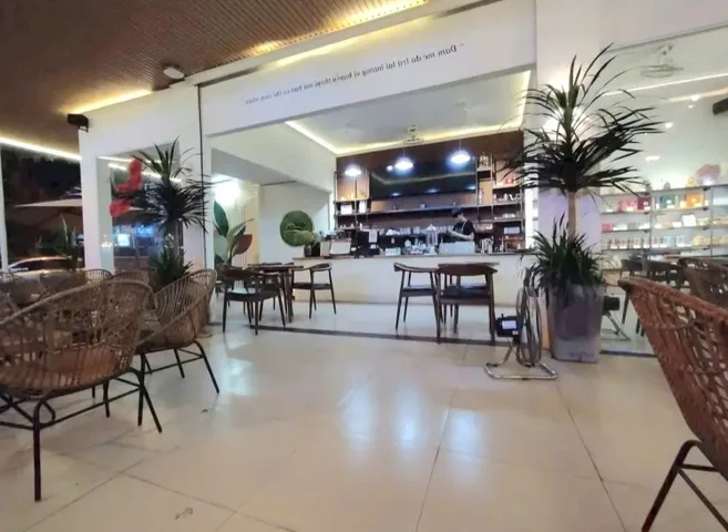 LÔ GÓC 2 MẶT TIỀN KDOANH SẦM UẤT+ NGUỒN THU CAO 
NHÀ MỚI ĐẸP 5 TẦNG THANG MÁY .
NGAY ÂU CƠ + LẠC LONG QUÂN 
# Bề Ngang lớn Bề Thế 10x 20M
# NHỈNH 27T 
GỌI NGAY : 0902 106 911