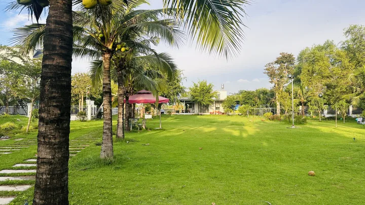 Chủ bán khu nhà vườn đã hoàn thiện. Tặng toàn bộ nội thất cho khách