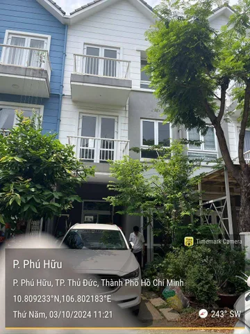 Căn nhà thuộc khu đô thị Park Riverside, vị trí tại đường Bưng Ông Thoàn, phường Phú Hữu, khu vực Quận 9 cũ. Diện tích đất 75m², tổng diện tích xây dựng 150m²,