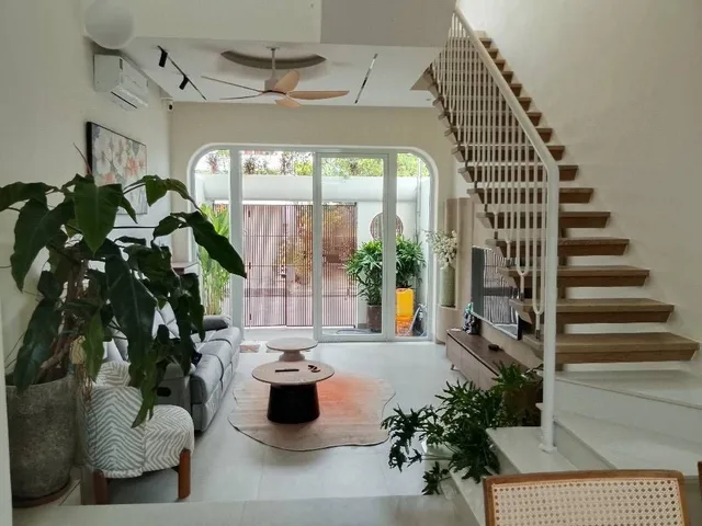 🚨🏡 GIẢM SỐC B-Á-N LẸ NHÀ ĐẸP HIỆN ĐẠI, 3TẦNG NỘI THẤT XỊN SÁT MT NGUYỄN XIỂN GIẢM CÒN 5.X TỶ GẦN VINHOMES Q9, SÁT VÀNH ĐAI 3