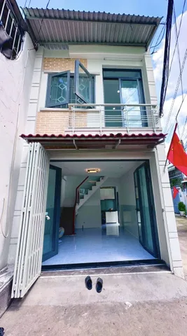 Nhà Trệt 1 lầu hẻm xe hơi