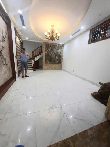 Cho thuê nhà ĐẸP ngõ 63 Phú Mỹ, Mỹ Đình 65M x 4T, OTO QUA CỬA giá 19 triệu