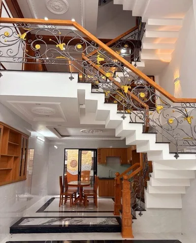 Nhà đẹp 5 tầng Bình Tân,giáp t.ên l.ửa,hxt nhựa,sát mặt tiền đường,ô tô ngủ trong nhà, 7đồng 2.
