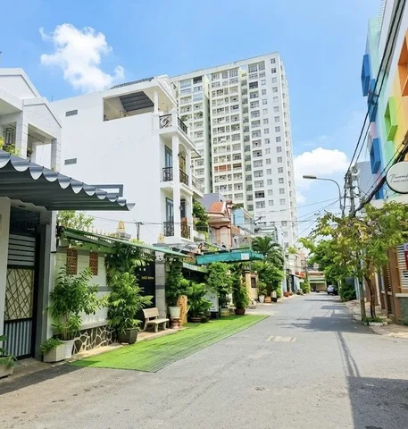 Hẻm xe tải ngay trung tâm Quận 7; 7,2x16m 4PN; hẻm thông tiện kinh doanh